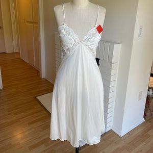Adorable Vintage Lace Mini/Midi Dress